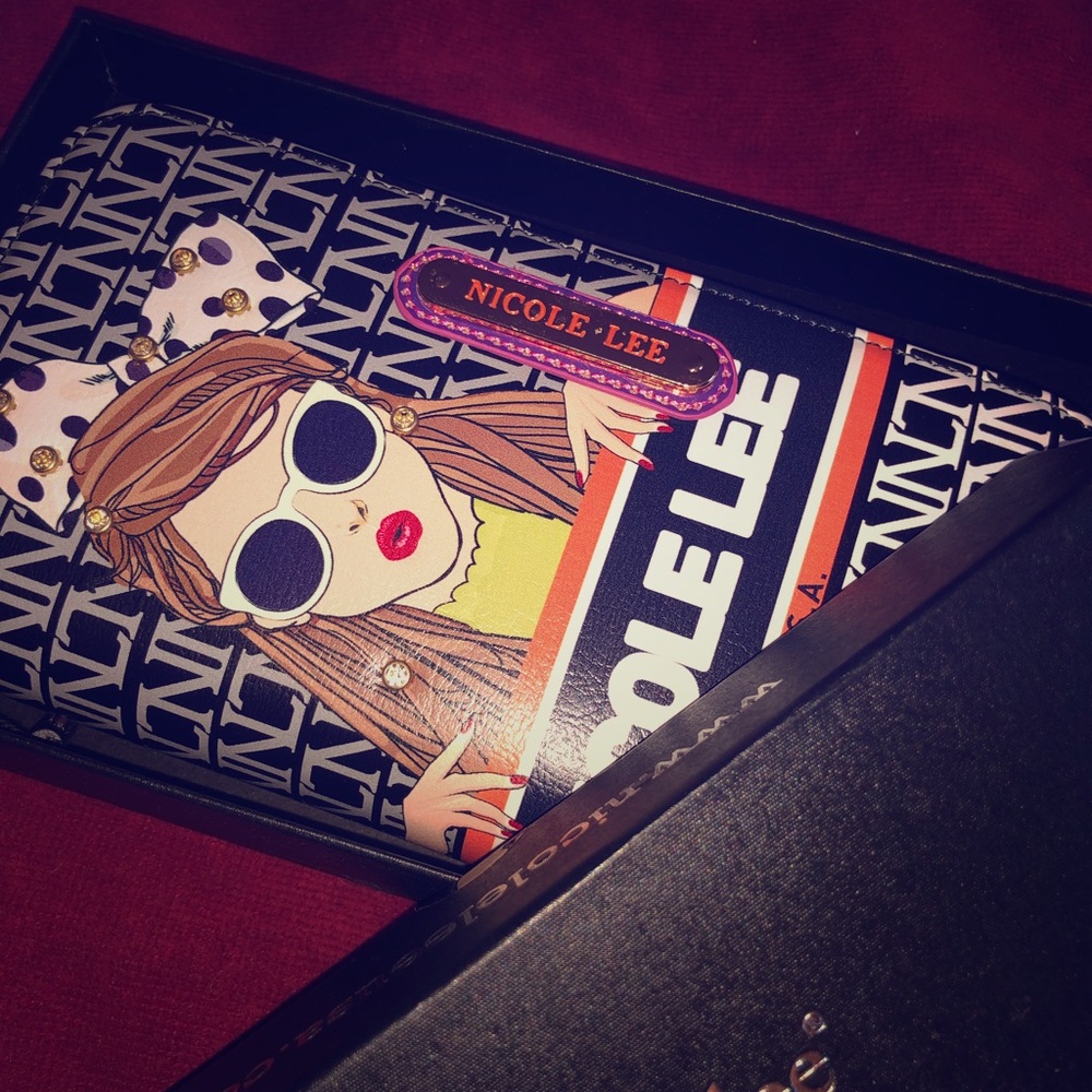 “Nicole Lee” Cute Wallet Chic